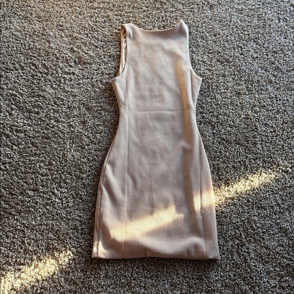 🦋Meshki Beige Dress!🦋 - Picture 7 of 7
